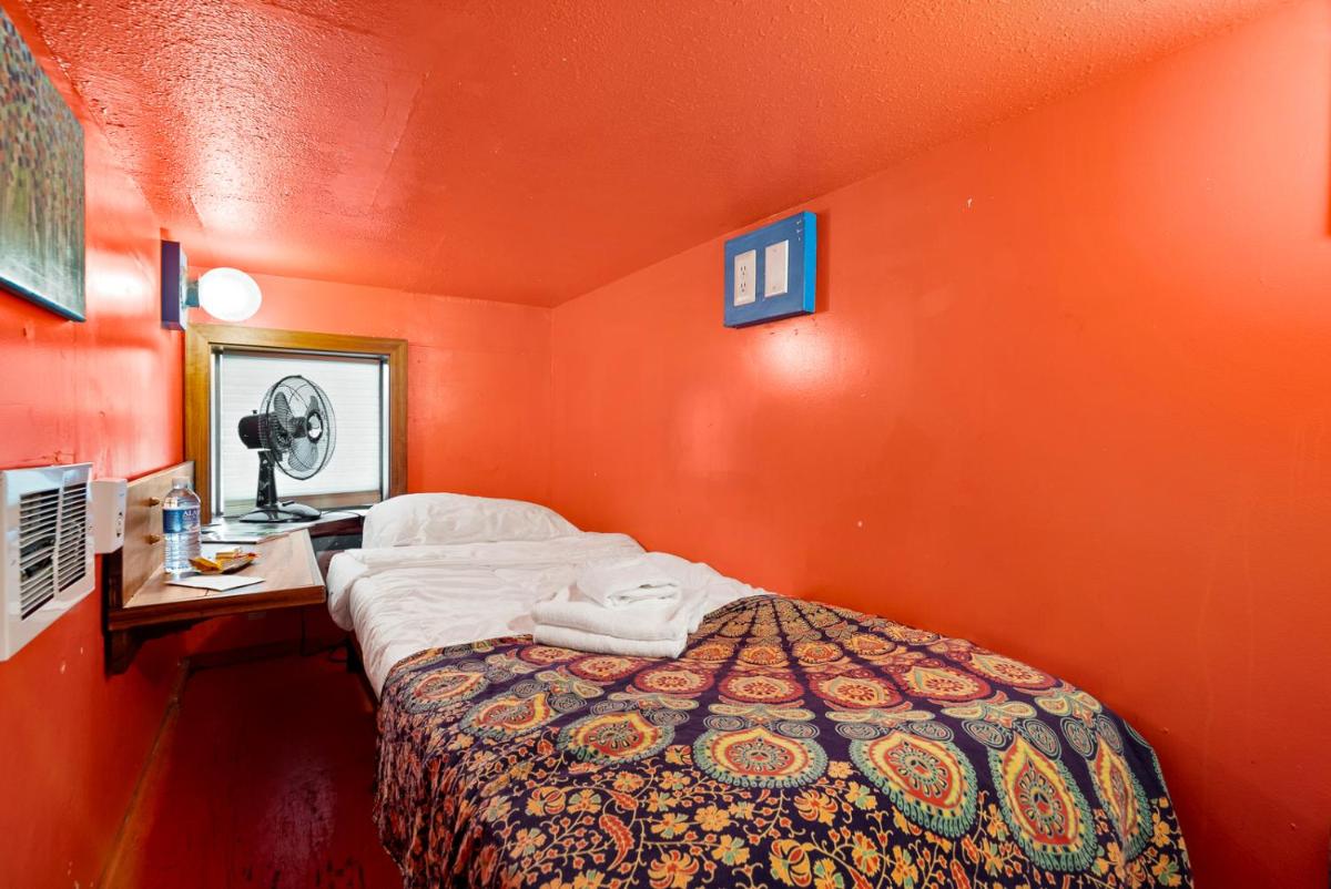 Qupqugiaq Inn - image 2