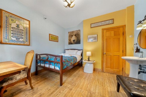 Qupqugiaq Inn - image 32