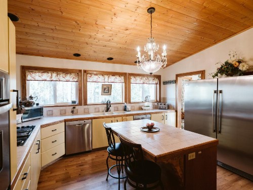 Maria's Creekside B&B - image 19
