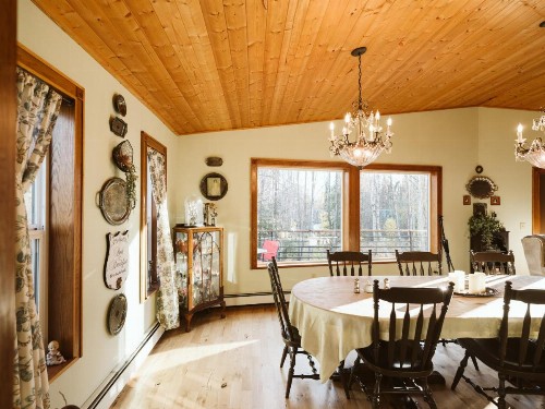 Maria's Creekside B&B - image 22