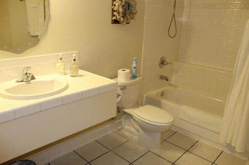 Maria's Creekside B&B - image 7