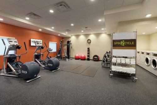 Home2 Suites by Hilton Anchorage/Midtown - image 11