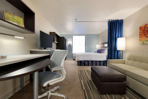 Home2 Suites by Hilton Anchorage/Midtown - image 12