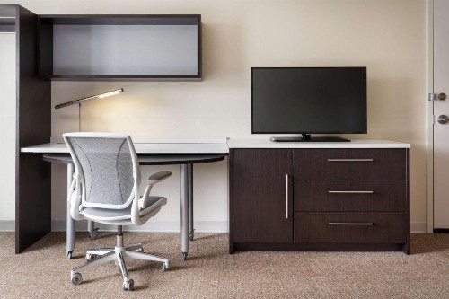 Home2 Suites by Hilton Anchorage/Midtown - image 18