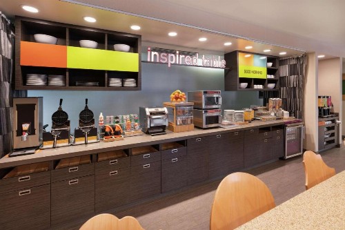 Home2 Suites by Hilton Anchorage/Midtown - image 8
