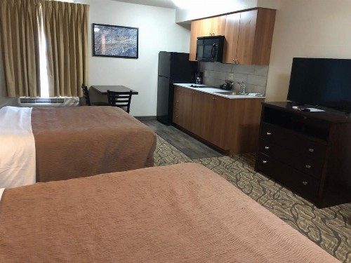 Aptel Studio Hotel - image 2