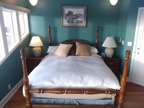 Alaska Sundance Retreat Bed & Breakfast - image 12
