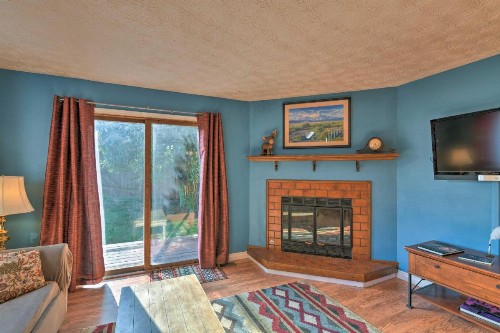 Pet-Friendly Anchorage Home with Grill and Deck! - image 12
