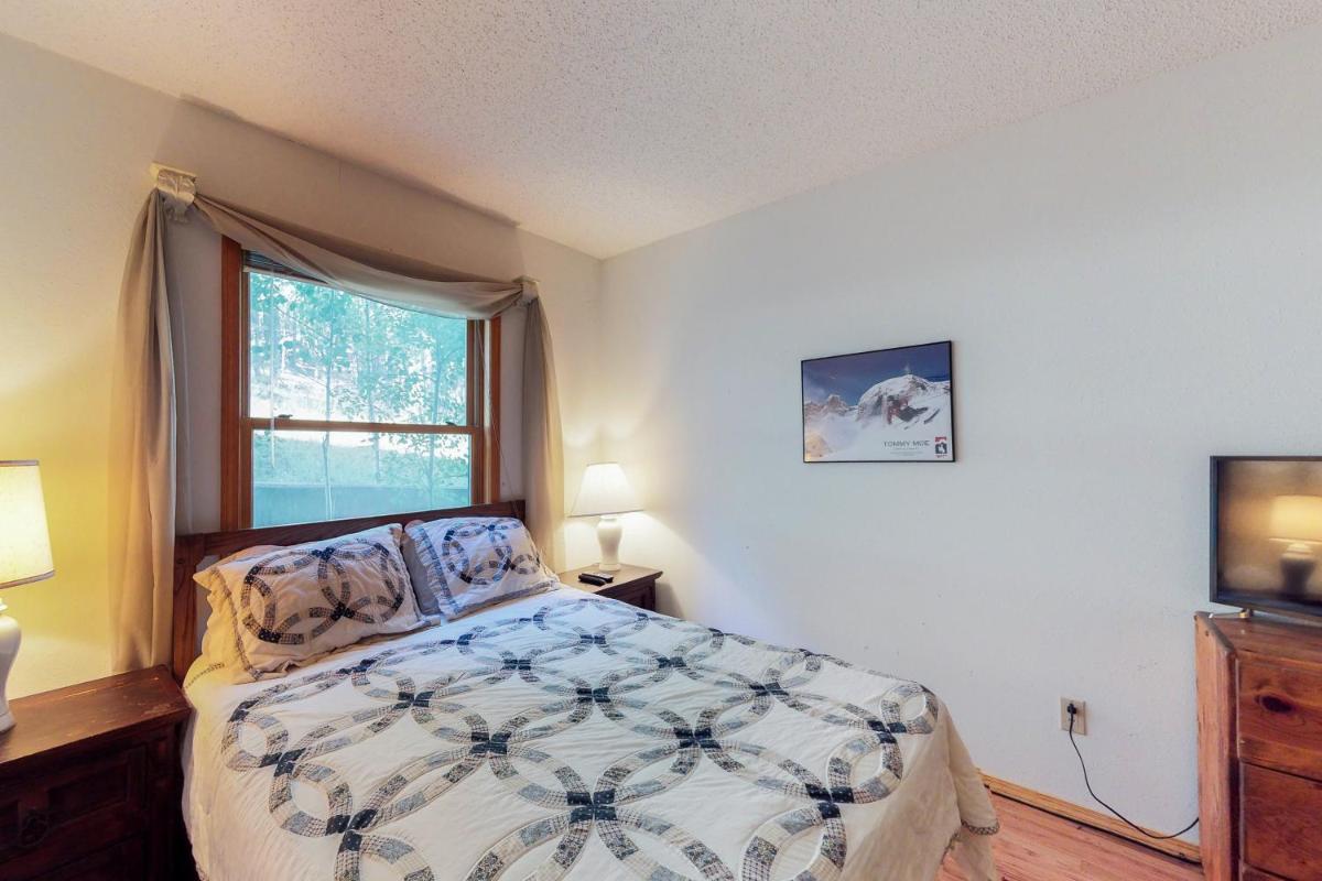 Gold Creek Condo 204 - image 7