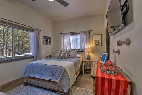 Custom Mountain Home Views Hot Tub and Fire Pit! - image 3