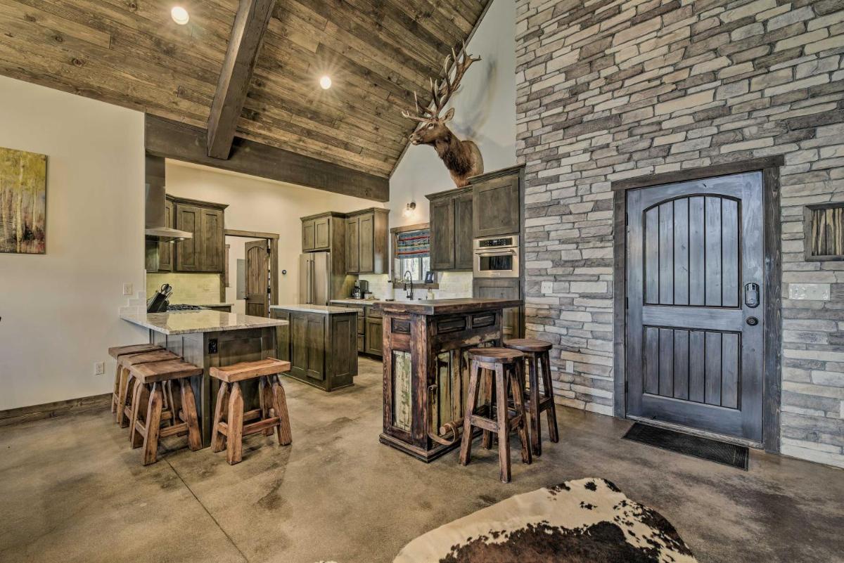 Custom Mountain Home Views Hot Tub and Fire Pit! - image 7