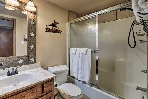 Spacious Rustic Condo with Deck Short Walk to Slopes - image 10