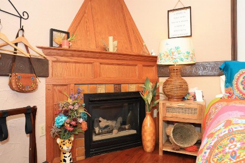 Stone Chalet Bed & Breakfast Inn - image 22
