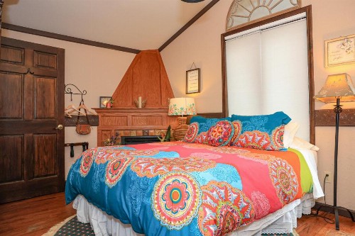Stone Chalet Bed & Breakfast Inn - image 24