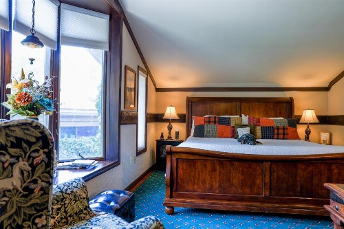 Stone Chalet Bed & Breakfast Inn - image 29