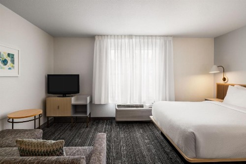 TownePlace Suites by Marriott Fort Meade National Business Park - image 28
