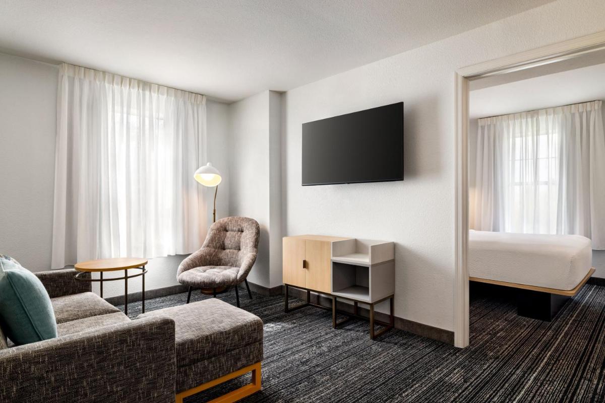 TownePlace Suites by Marriott Fort Meade National Business Park - image 3