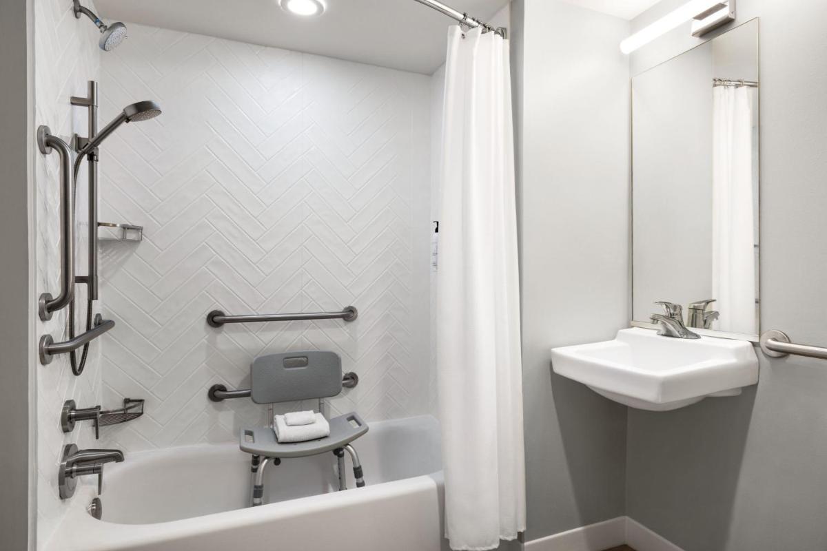 TownePlace Suites by Marriott Fort Meade National Business Park - image 7