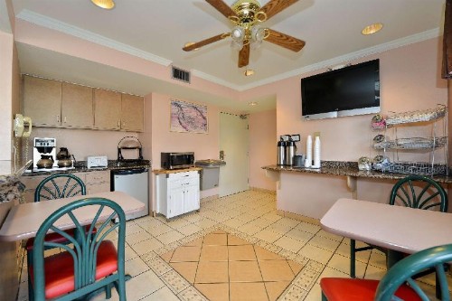 Americas Best Value Inn Anthony El Paso West - image 11