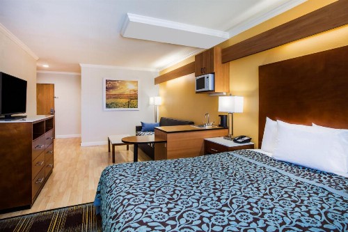 Days Inn & Suites by Wyndham Antioch - image 18