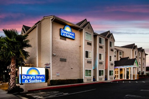 Days Inn & Suites by Wyndham Antioch - image 29