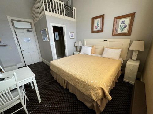 Steam Train Hotel - image 32