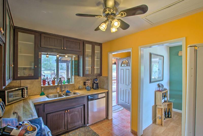 Apache Junction Escape with Hot Tub and Mtn Views - image 7