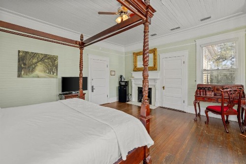 Coombs Inn & Suites Ascend Hotel Collection - image 31
