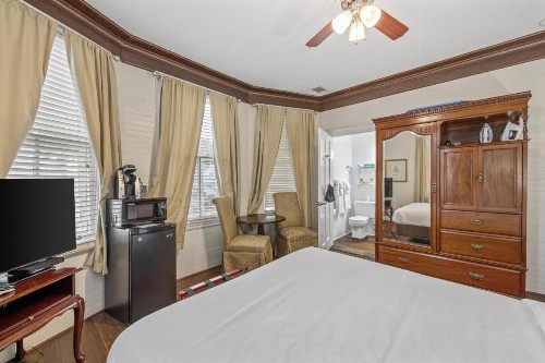 Coombs Inn & Suites Ascend Hotel Collection - image 34