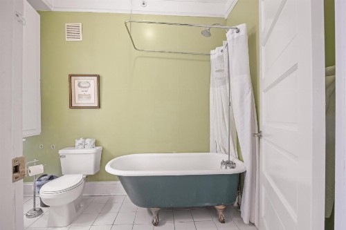 Coombs Inn & Suites Ascend Hotel Collection - image 36