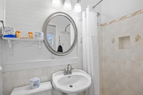 Coombs Inn & Suites Ascend Hotel Collection - image 43