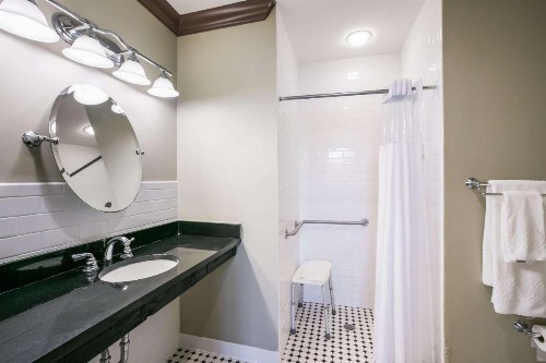 Water Street Hotel & Marina Ascend Hotel Collection - image 25