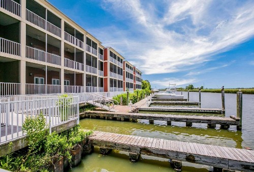 Water Street Hotel & Marina Ascend Hotel Collection - image 5