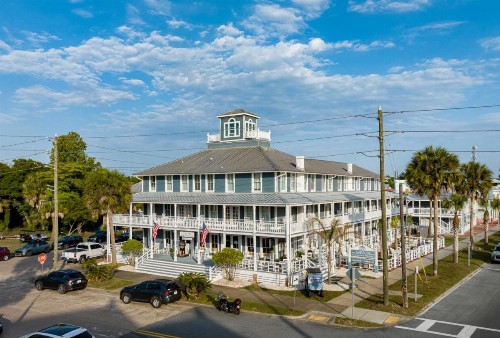 The Gibson Inn - image 1