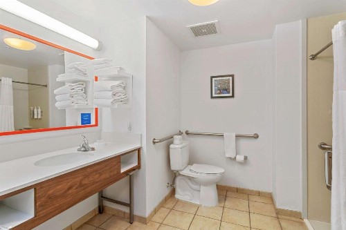 Hampton Inn & Suites Orlando-Apopka - image 21