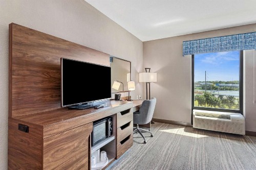 Hampton Inn & Suites Orlando-Apopka - image 28