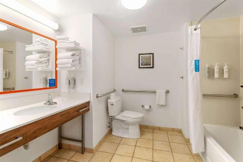 Hampton Inn & Suites Orlando-Apopka - image 30