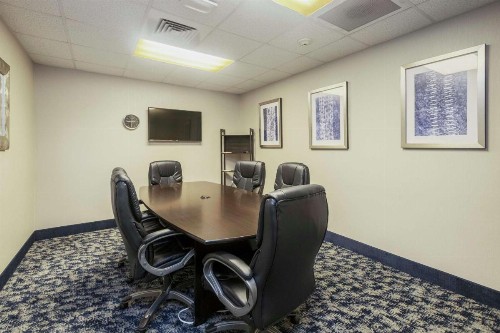 Hampton Inn & Suites Orlando-Apopka - image 41