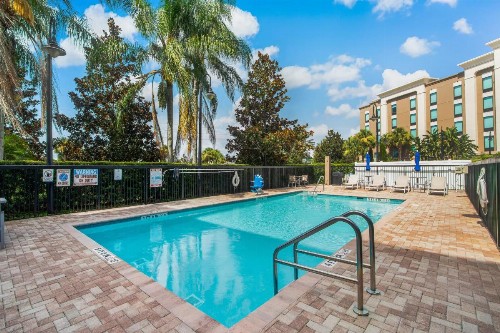 Holiday Inn Express Hotel & Suites Orlando - Apopka an IHG Hotel - image 23