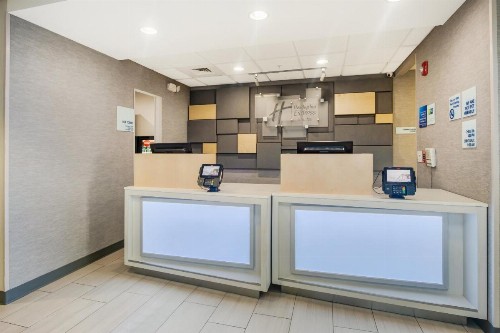 Holiday Inn Express Hotel & Suites Orlando - Apopka an IHG Hotel - image 26