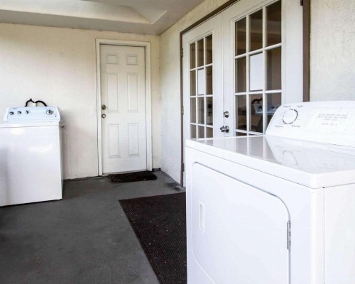 Rodeway Inn Apopka - image 15