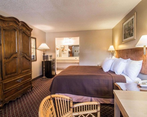 Rodeway Inn Apopka - image 18
