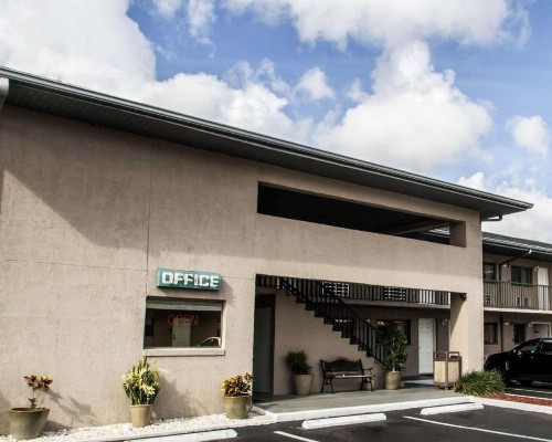 Rodeway Inn Apopka - image 2