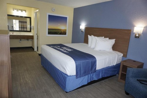 Days Inn by Wyndham Apopka/Orlando - image 9