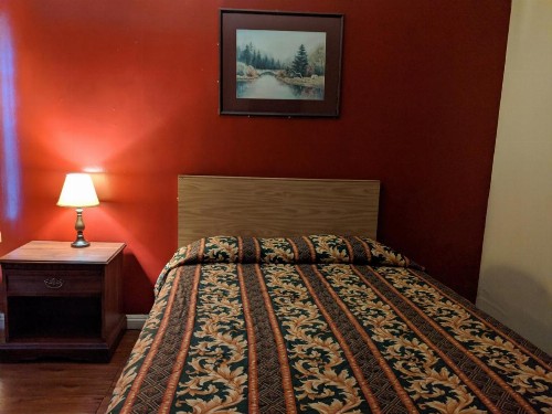 Black Horse Motel - image 4
