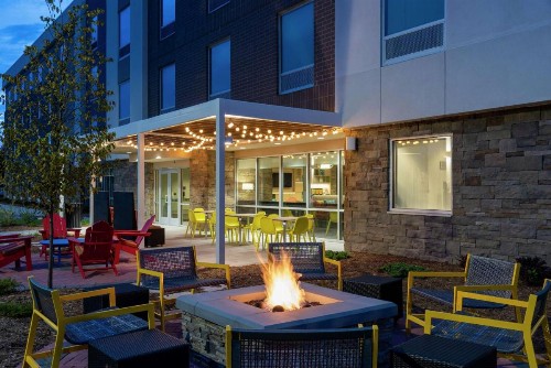 Home2 Suites By Hilton Appleton Wi - image 5