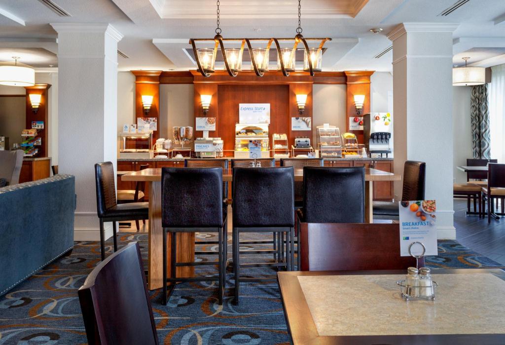 Holiday Inn Express Hotel & Suites Arcadia - image 5