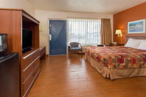 Knights Inn Arcadia - image 10