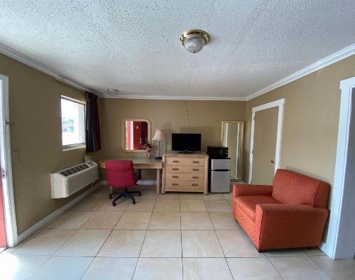 Economy Inn - image 20