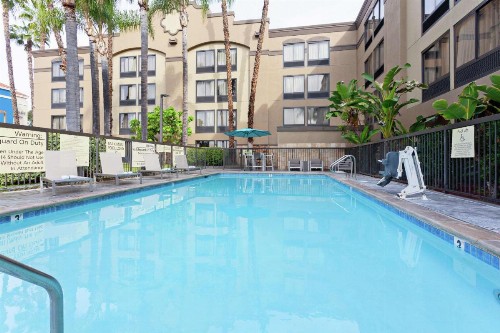 Hampton Inn Los Angeles/Arcadia - image 7